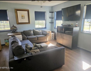 9861 S Clinton Avenue - Photo Thumbnail 1