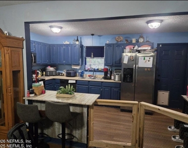 9861 S Clinton Avenue - Photo Thumbnail 3