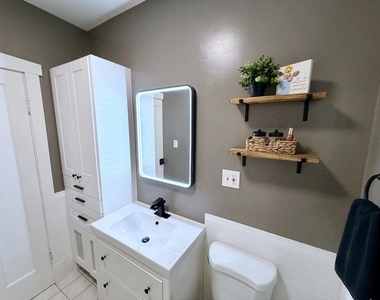 6302 W Holbrook Street - Photo Thumbnail 6