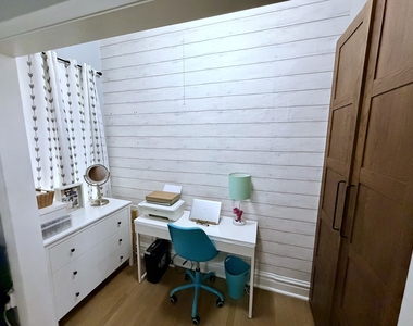 6302 W Holbrook Street - Photo Thumbnail 5