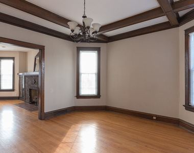 1440 W Addison Street - Photo Thumbnail 5