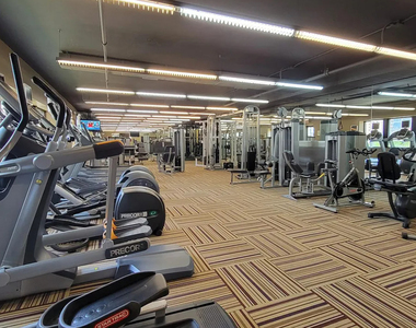 30 E Huron Street - Photo Thumbnail 19