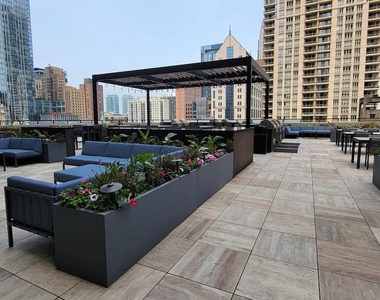 30 E Huron Street - Photo Thumbnail 17
