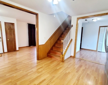4517 Parkway Avenue - Photo Thumbnail 5