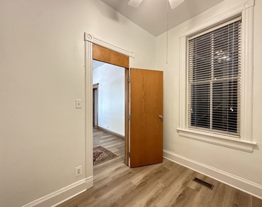 3559 N Ashland Avenue - Photo Thumbnail 16