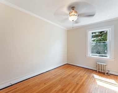 2551 N Lockwood Avenue - Photo Thumbnail 5