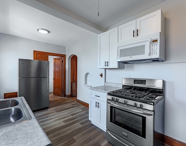 2551 N Lockwood Avenue - Photo Thumbnail 10