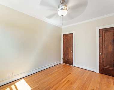 2551 N Lockwood Avenue - Photo Thumbnail 6