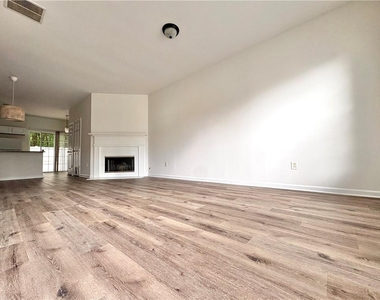 1581 Cove Creek Circle - Photo Thumbnail 1