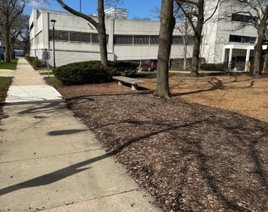 601 E 32nd Street - Photo Thumbnail 35