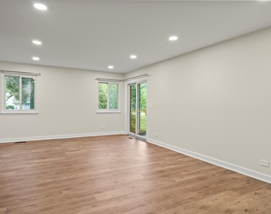 251 Appletree Court - Photo Thumbnail 8