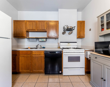 3625 S Emerald Avenue - Photo Thumbnail 3