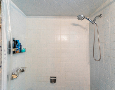 3625 S Emerald Avenue - Photo Thumbnail 8