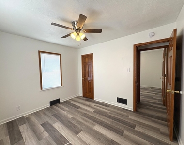 1409 Kelly Street - Photo Thumbnail 8