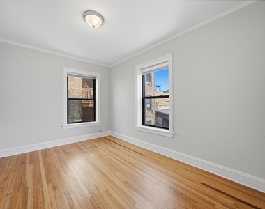 2714 N Spaulding Street - Photo Thumbnail 3