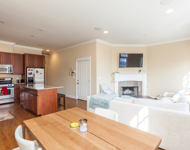2730 N Lincoln Avenue - Photo Thumbnail 5