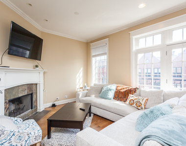 2730 N Lincoln Avenue - Photo Thumbnail 3