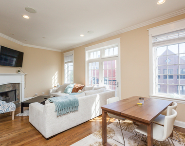 2730 N Lincoln Avenue - Photo Thumbnail 2