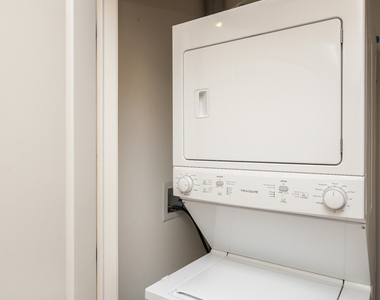 2730 N Lincoln Avenue - Photo Thumbnail 20