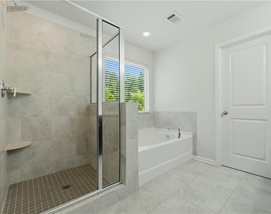 1900 Azure Grove Court - Photo Thumbnail 23