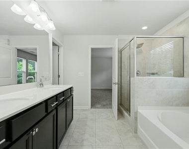 1900 Azure Grove Court - Photo Thumbnail 25