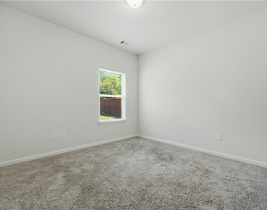 1900 Azure Grove Court - Photo Thumbnail 13