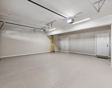 3585 Roxboro Road Ne - Photo Thumbnail 42