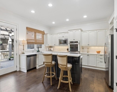 3585 Roxboro Road Ne - Photo Thumbnail 19