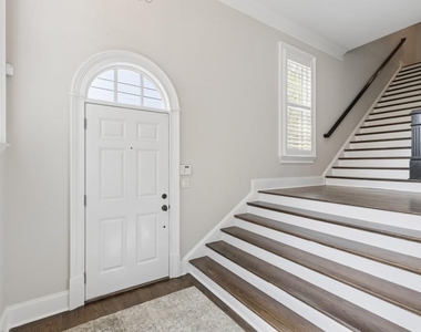 3585 Roxboro Road Ne - Photo Thumbnail 7