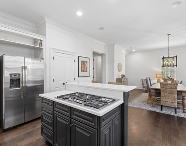 3585 Roxboro Road Ne - Photo Thumbnail 21