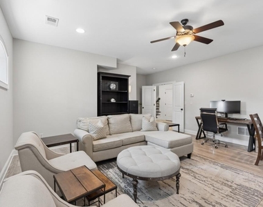 3585 Roxboro Road Ne - Photo Thumbnail 39