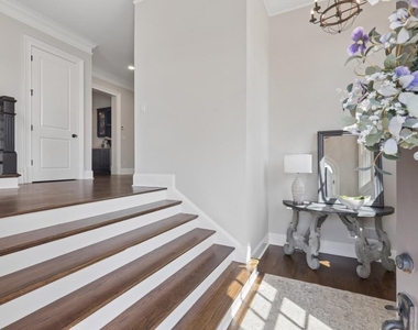3585 Roxboro Road Ne - Photo Thumbnail 8