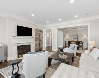 3585 Roxboro Road Ne - Photo Thumbnail 1
