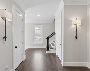 3585 Roxboro Road Ne - Photo Thumbnail 10