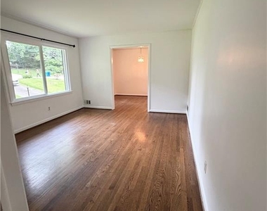 4135 Hideaway Drive - Photo Thumbnail 9
