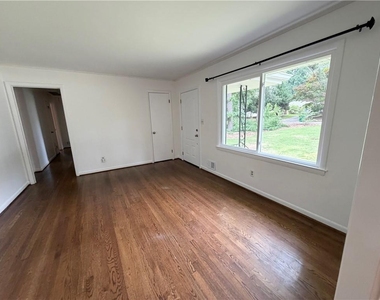 4135 Hideaway Drive - Photo Thumbnail 8