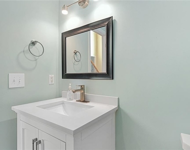 560 Kimball Crest Court - Photo Thumbnail 16