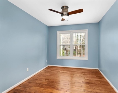 560 Kimball Crest Court - Photo Thumbnail 20
