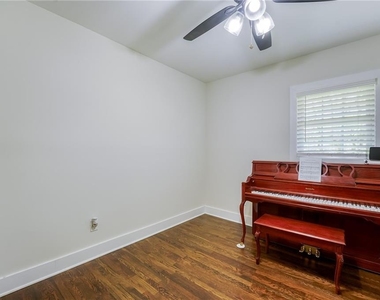3076 Mccully Drive Ne - Photo Thumbnail 12