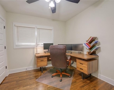 3076 Mccully Drive Ne - Photo Thumbnail 11