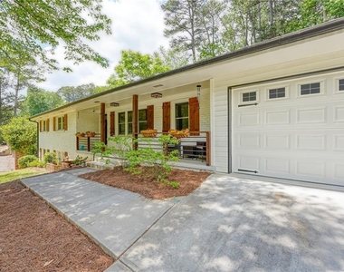 3076 Mccully Drive Ne - Photo Thumbnail 2