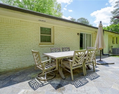 3076 Mccully Drive Ne - Photo Thumbnail 19