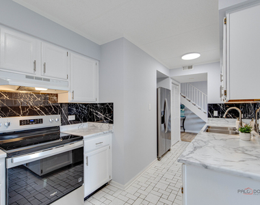 1551 Ashland Avenue - Photo Thumbnail 6