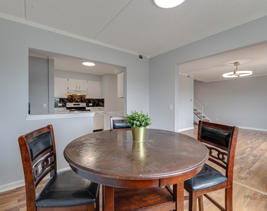 1551 Ashland Avenue - Photo Thumbnail 12