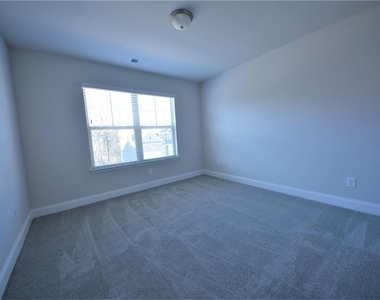 246 Hellen Valley Drive - Photo Thumbnail 29
