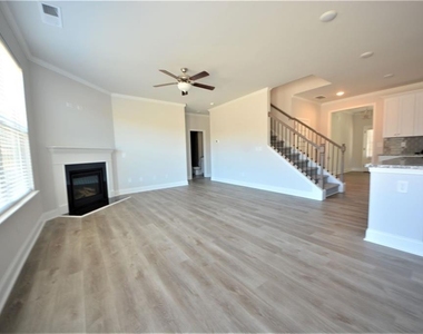 246 Hellen Valley Drive - Photo Thumbnail 9