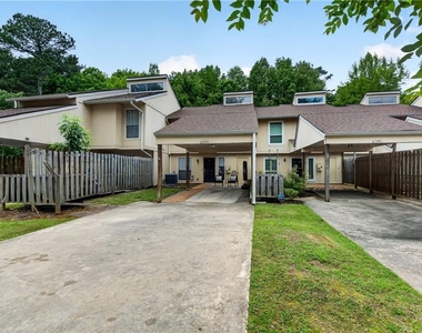 6393 Hawthorne Terrace - Photo Thumbnail 2