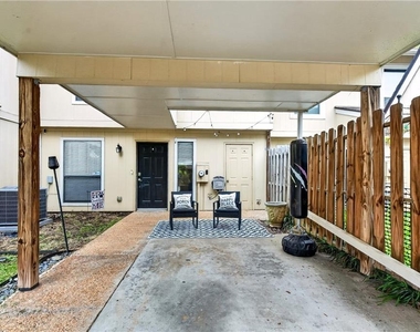 6393 Hawthorne Terrace - Photo Thumbnail 32