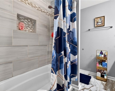 6393 Hawthorne Terrace - Photo Thumbnail 28
