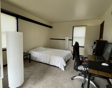 903 Logan Avenue - Photo Thumbnail 7